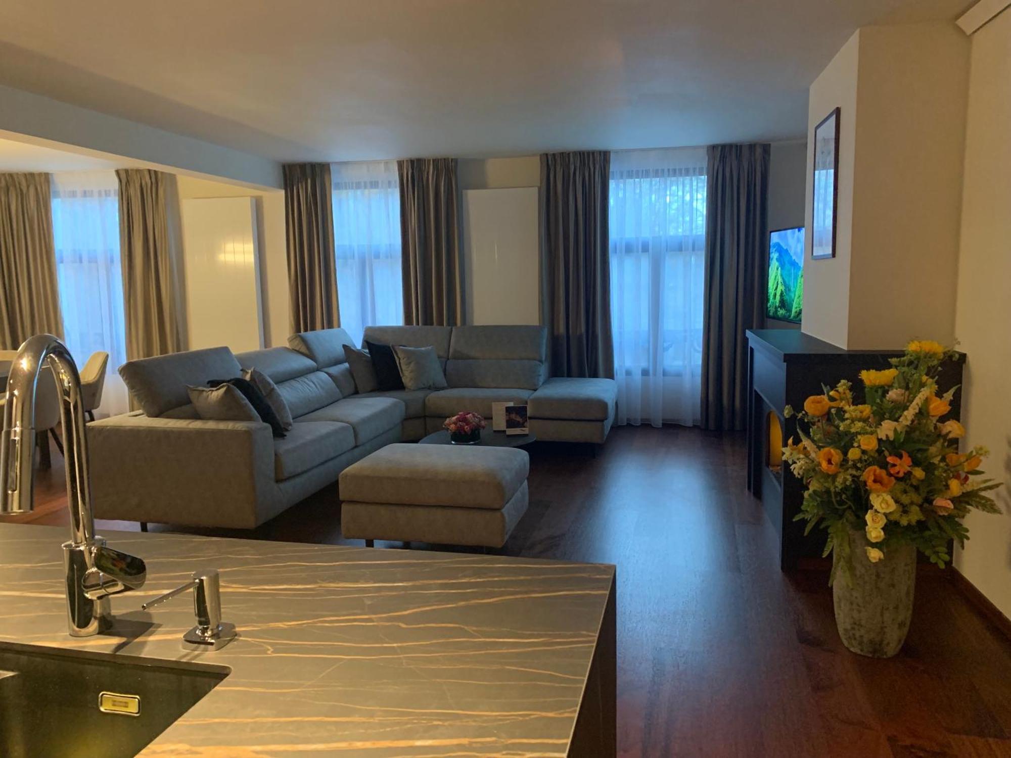 Botanique Suites Airbnb, אנטוורפן מראה חיצוני תמונה