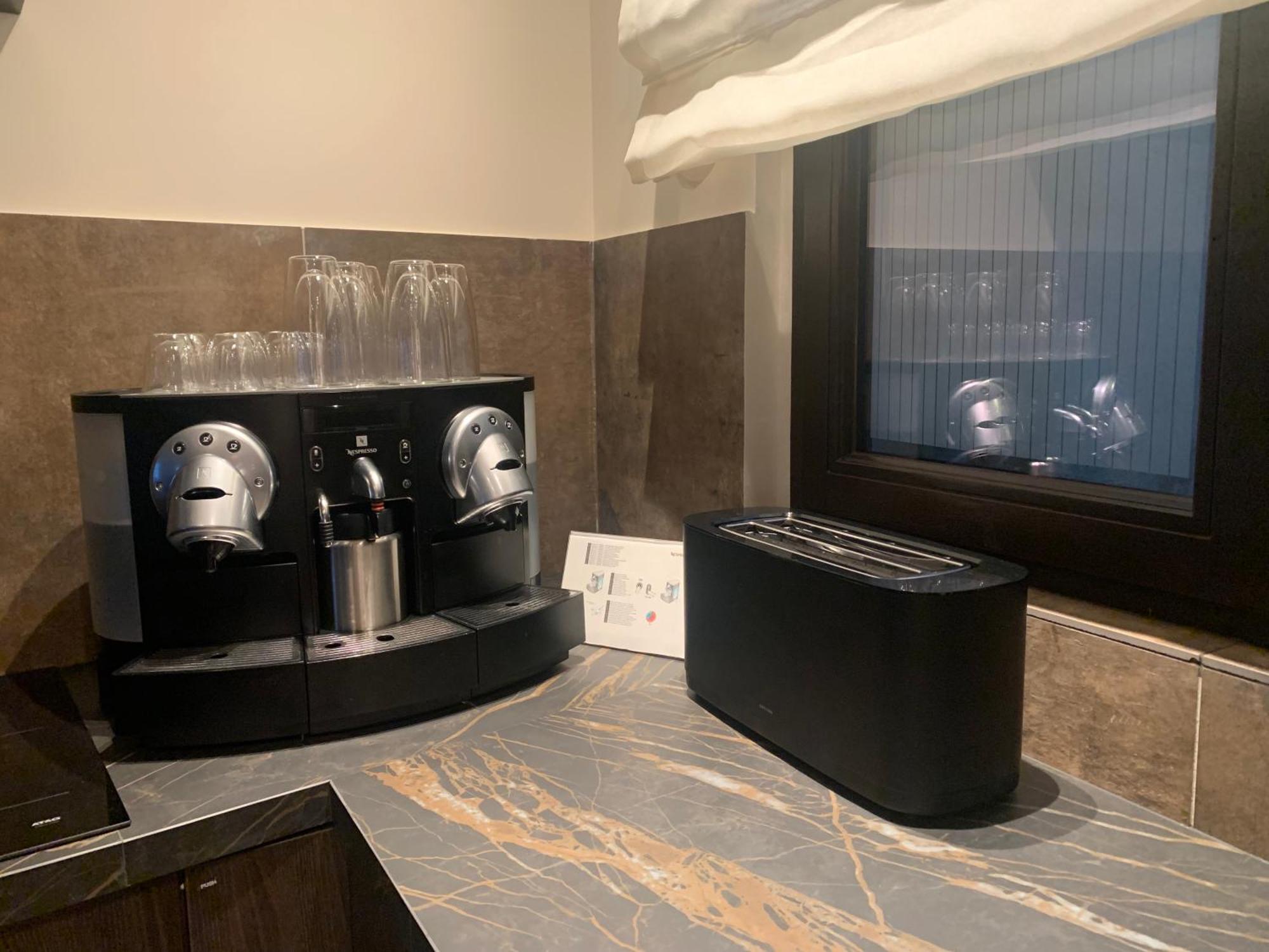 Botanique Suites Airbnb, אנטוורפן מראה חיצוני תמונה