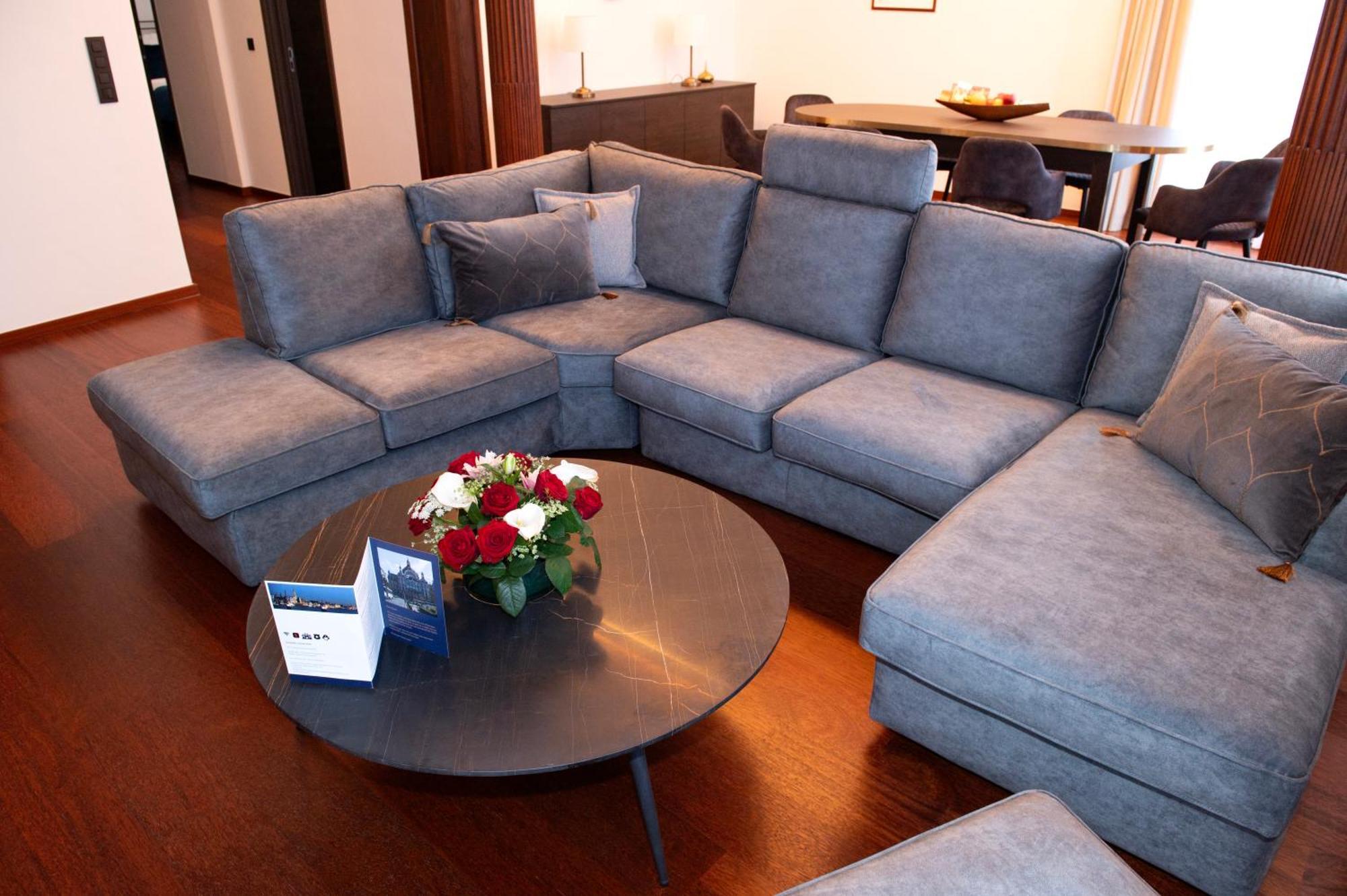 Botanique Suites Airbnb, אנטוורפן מראה חיצוני תמונה